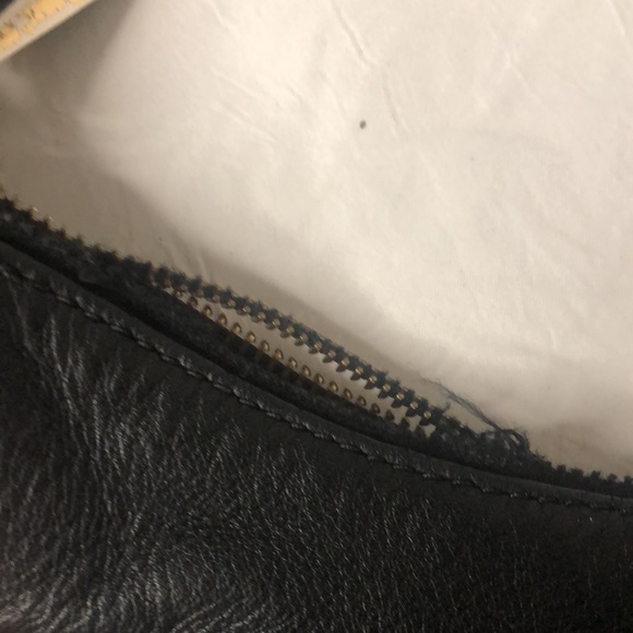 MICHAEL KORS black leather shoulder handbag. - Picture 14 of 15